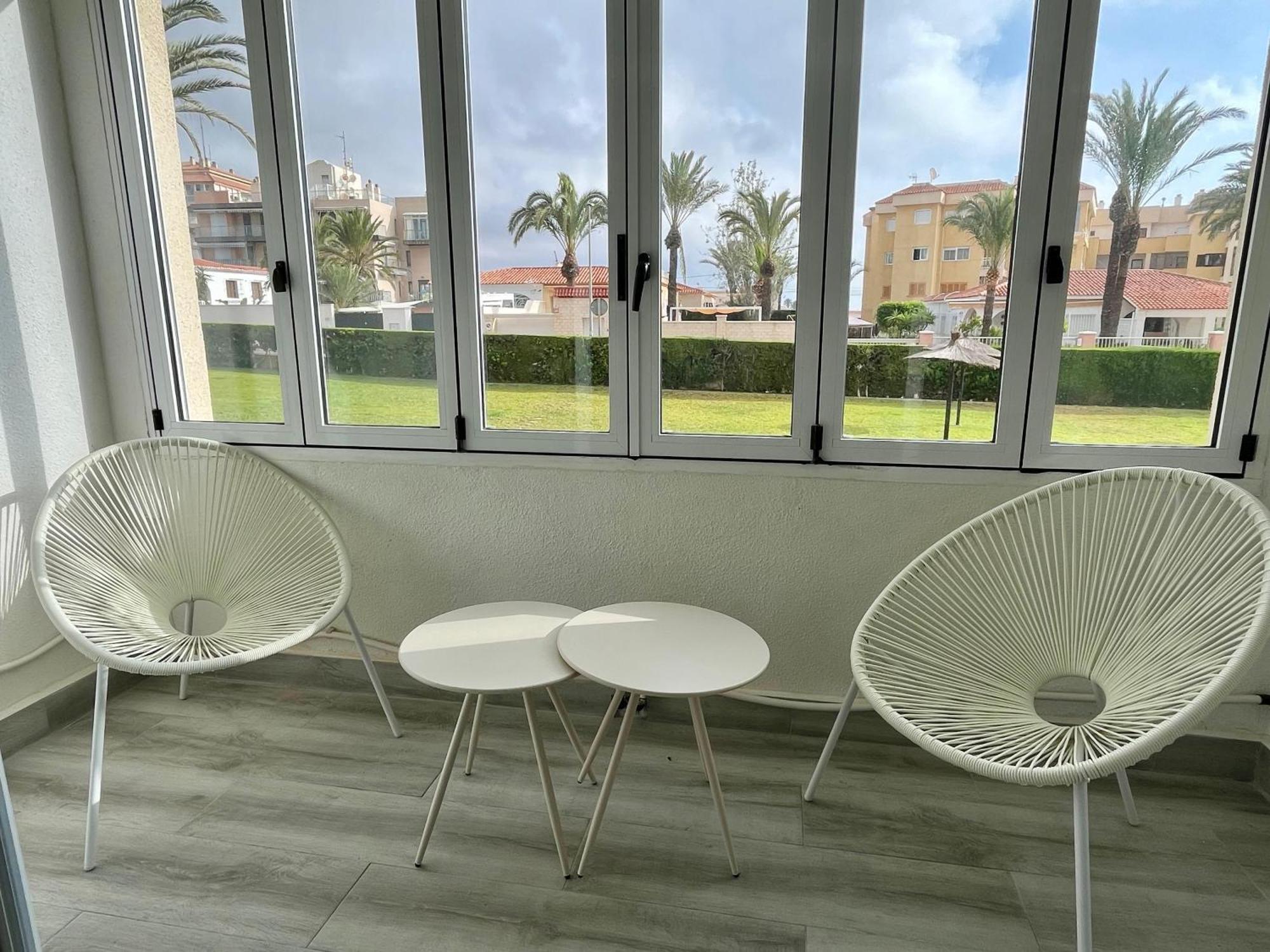 Sea View Apartment Beach Front Punta Prima Torrevieja Eksteriør billede